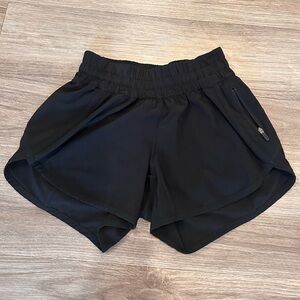 Track that shorts 3”